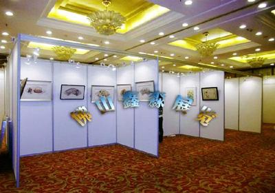 湖南八棱柱屏風(fēng)展板 簡(jiǎn)單安裝展示器材的價(jià)格、廠(chǎng)家與配套服務(wù)解析